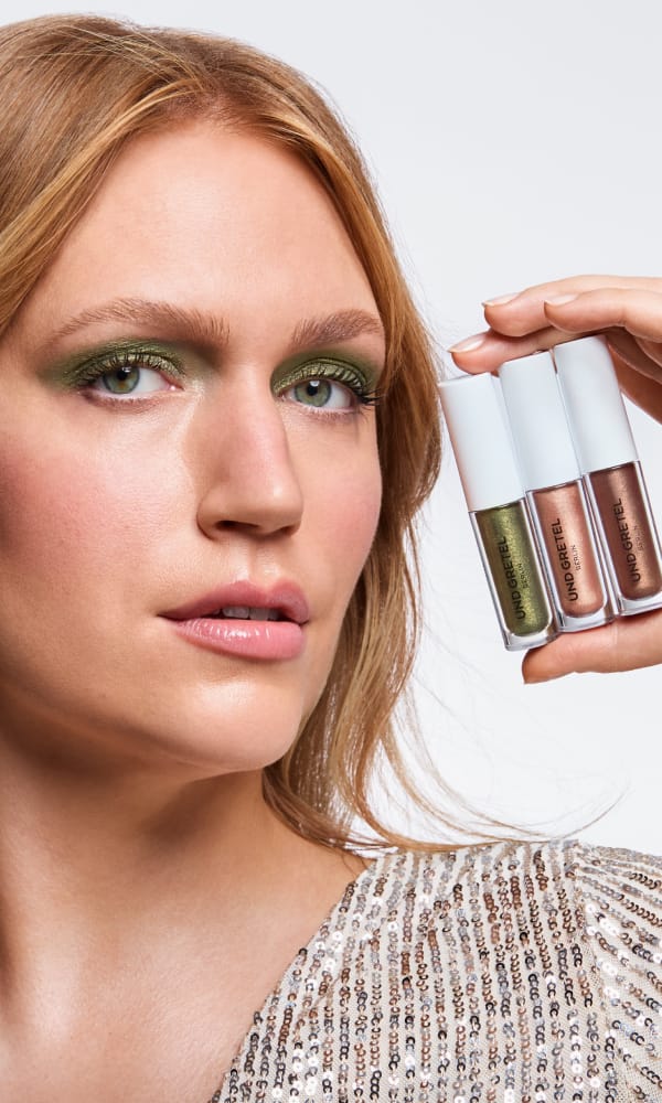 GLANZ Liquid Eye Shadow all 3 shades in hand