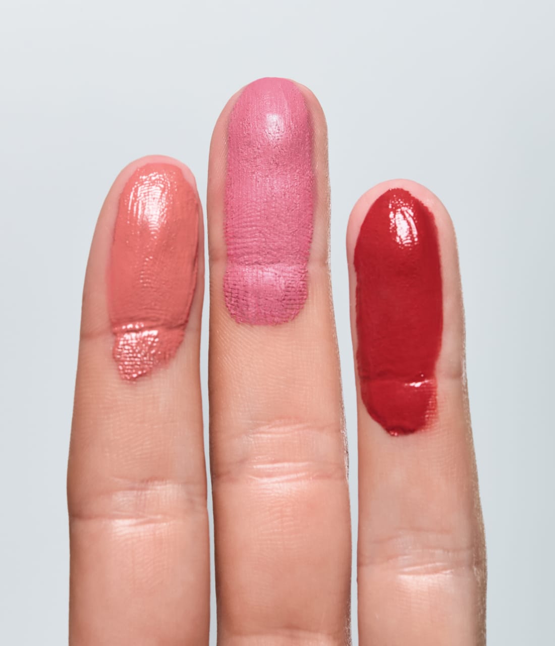 Fingers with VARWE Cream Color