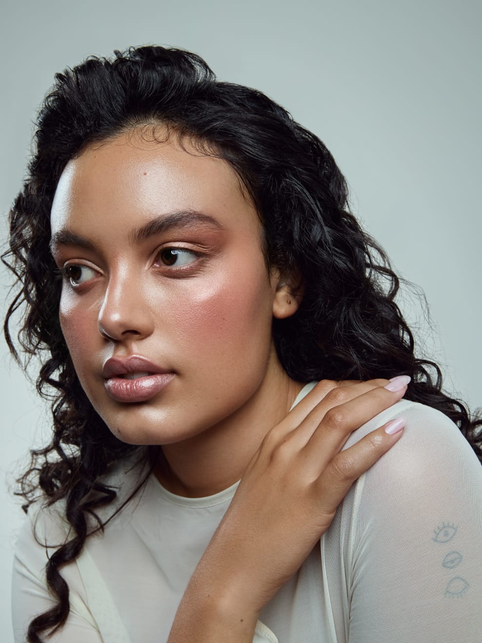 Modella truccata con Face Palette The Muse