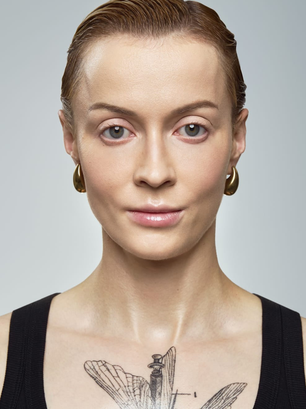 Modella truccata con Milte Foundation 01
