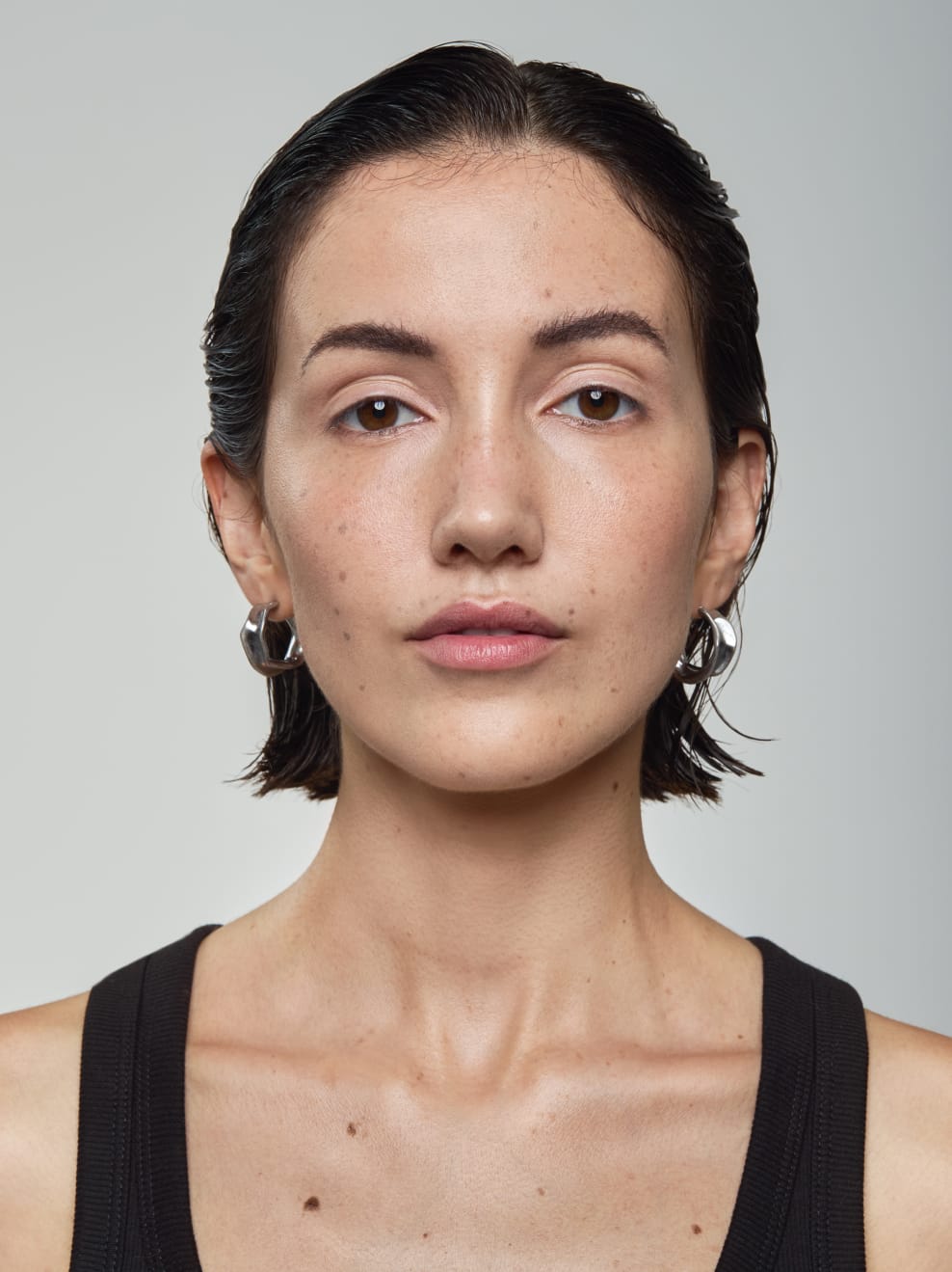 Modella truccata con Milte Foundation 02